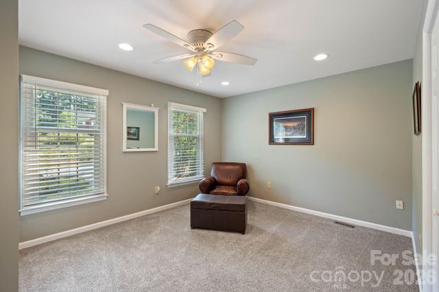 200 35th Avenue NW 5, Hickory, NC 28601
