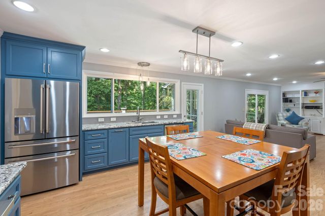 200 35th Avenue NW 5, Hickory, NC 28601