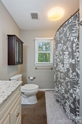 200 35th Avenue NW 5, Hickory, NC 28601