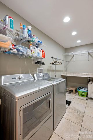200 35th Avenue NW 5, Hickory, NC 28601