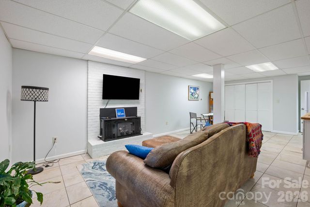 200 35th Avenue NW 5, Hickory, NC 28601