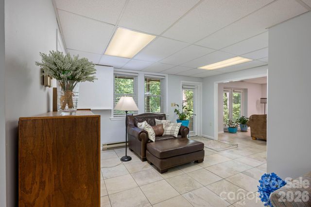 200 35th Avenue NW 5, Hickory, NC 28601