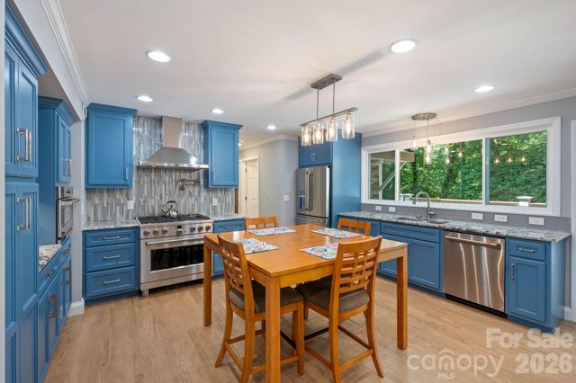 200 35th Avenue NW 5, Hickory, NC 28601