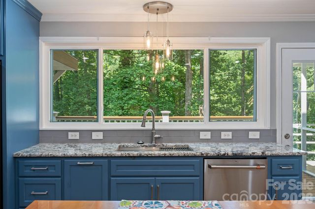 200 35th Avenue NW 5, Hickory, NC 28601