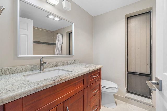 6850 NW 2ND Avenue 18, Boca Raton, FL 33487