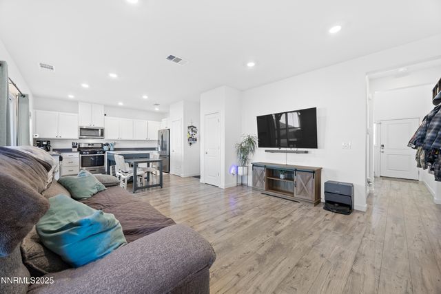 1383 Old Barn Road, Sparks, NV 89436