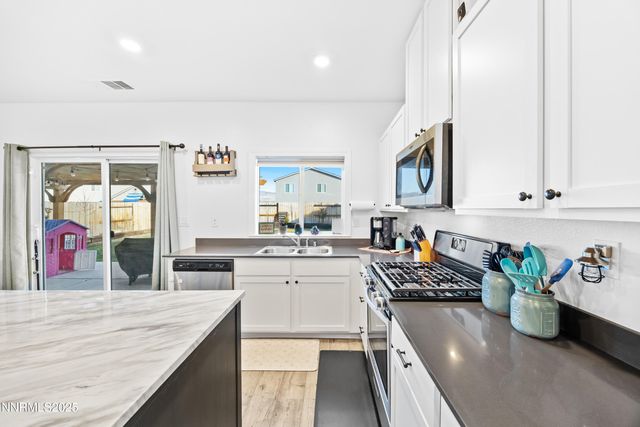 1383 Old Barn Road, Sparks, NV 89436