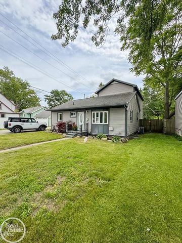1116 Garfield Street, Port Huron, MI 48060