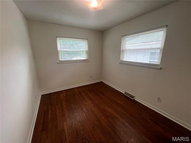 160 Barto Drive, St Louis, MO 63135