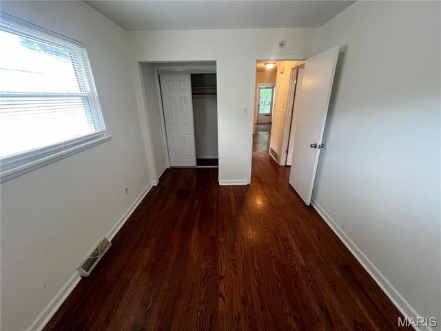 160 Barto Drive, St Louis, MO 63135