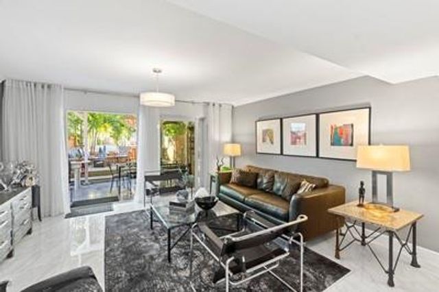 681 Kensington Place D101, Fort Lauderdale, FL 33305