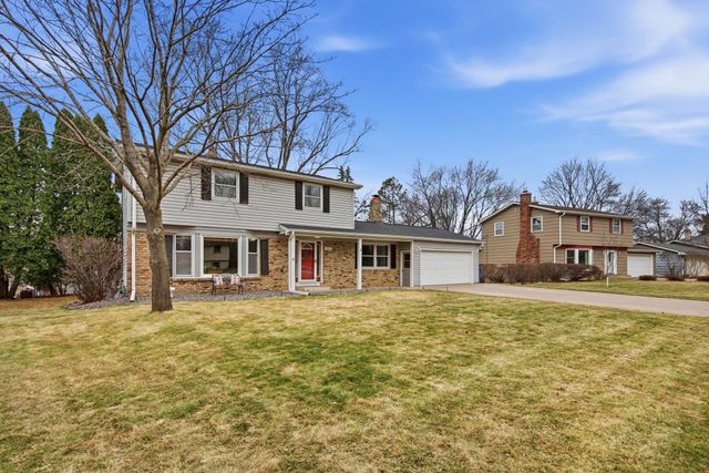 3713 Sun Terrace, White Bear Lake, MN 55110