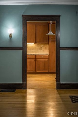 104 Burlingame Road, Syracuse, NY 13203