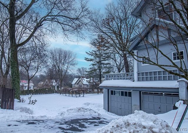 104 Burlingame Road, Syracuse, NY 13203