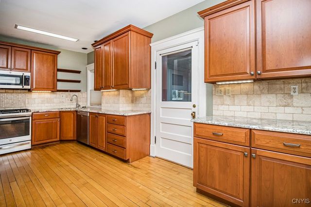 104 Burlingame Road, Syracuse, NY 13203