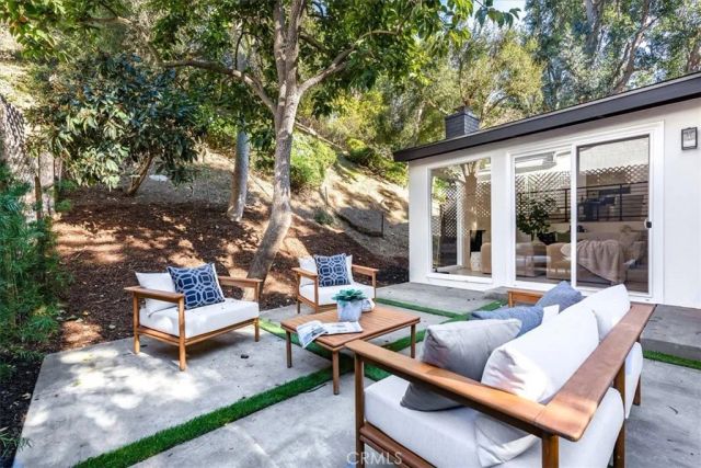 9921 Westwanda Drive, Beverly Hills, CA 90210