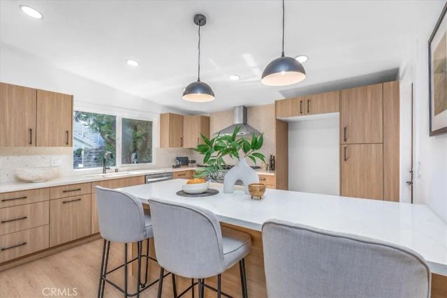 9921 Westwanda Drive, Beverly Hills, CA 90210