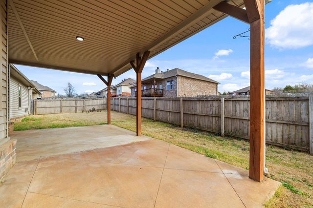 582 Crepe Myrtle Loop, Cabot, AR 72023
