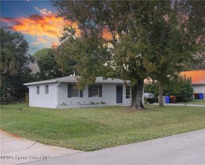 161 21st Avenue, Vero Beach, FL 32962