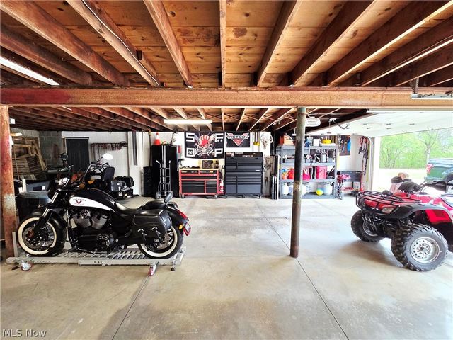 5869 Oberlin Road, Amherst, OH 44001