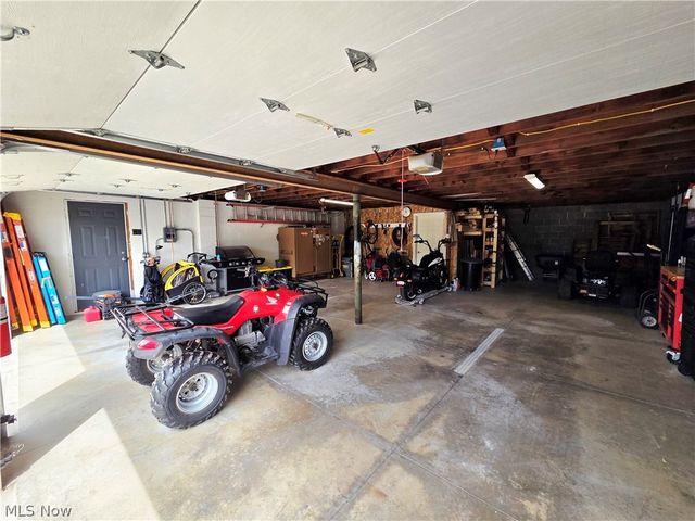 5869 Oberlin Road, Amherst, OH 44001