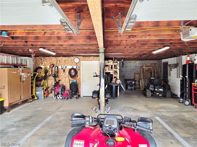 5869 Oberlin Road, Amherst, OH 44001