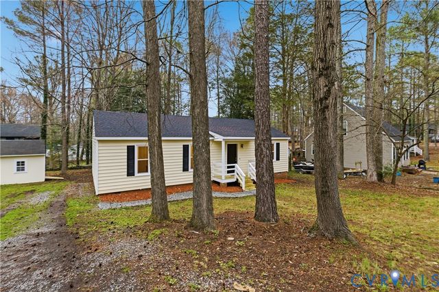 12312 Beaver Hollow Ct, Midlothian, VA 23112