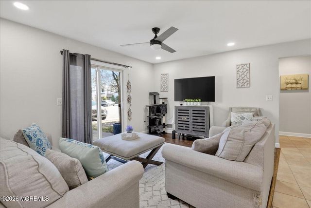 402 Daisy Court, Jackson, NJ 08527