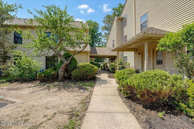 402 Daisy Court, Jackson, NJ 08527