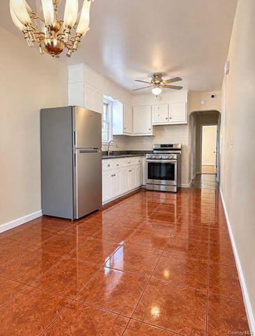 712 E 232nd Street, Bronx, NY 10466