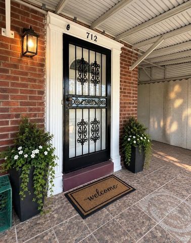 712 E 232nd Street, Bronx, NY 10466