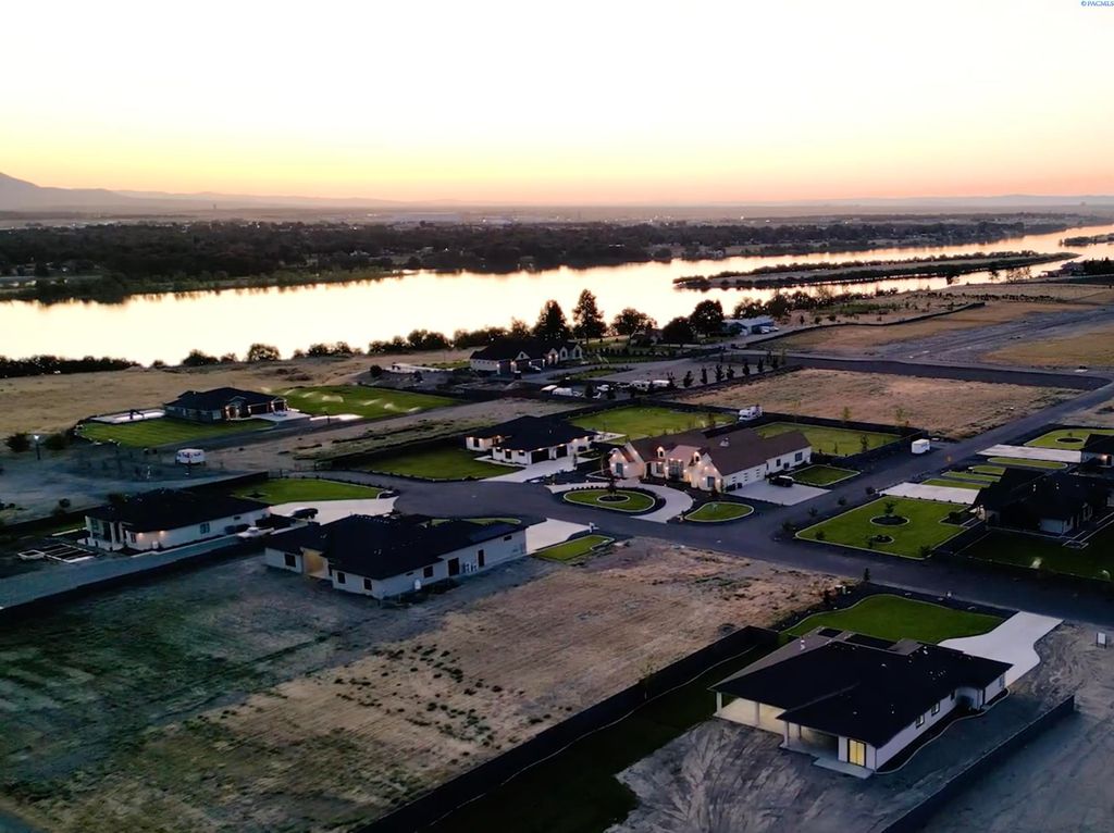 11804 Cordon Crest Court, Pasco, WA 99301
