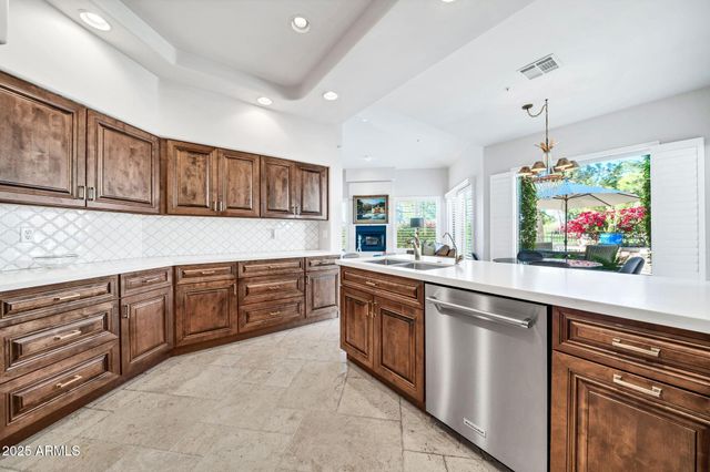 11898 N 80TH Place, Scottsdale, AZ 85260