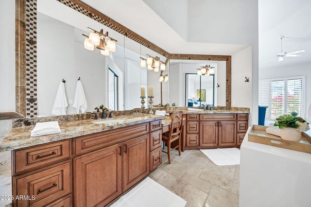 11898 N 80TH Place, Scottsdale, AZ 85260