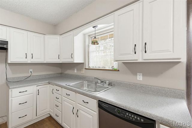 1004 Barton Road, Doniphan, MO 63935