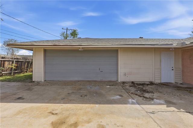 3314 Casa De Palmas, Corpus Christi, TX 78411