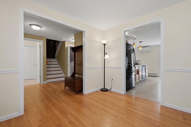 27 Colburn 27, Northborough, MA 01532
