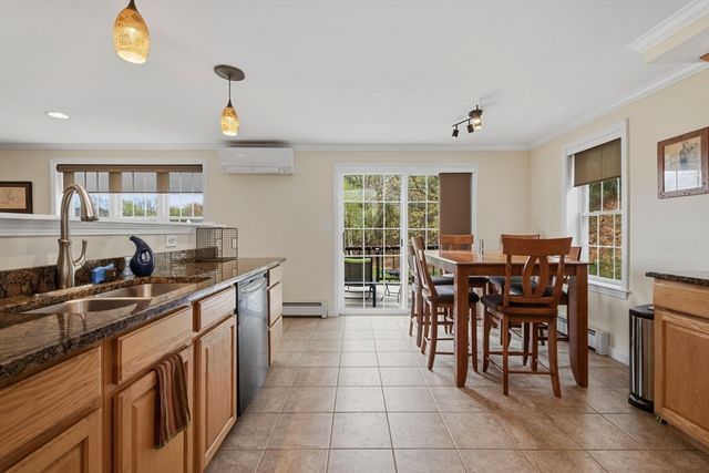 27 Colburn 27, Northborough, MA 01532