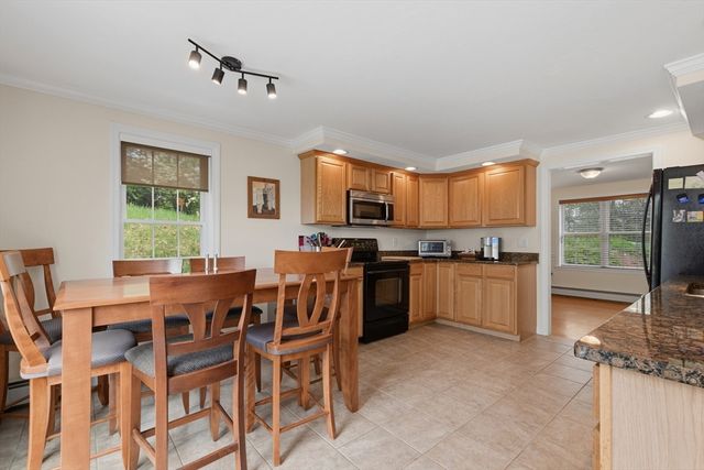 27 Colburn 27, Northborough, MA 01532