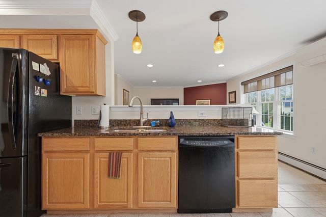 27 Colburn 27, Northborough, MA 01532