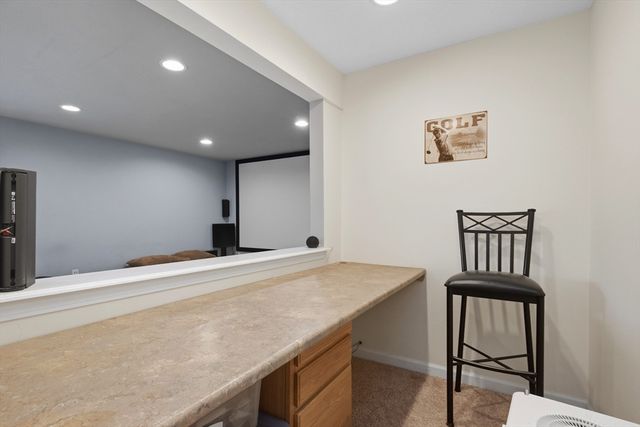 27 Colburn 27, Northborough, MA 01532