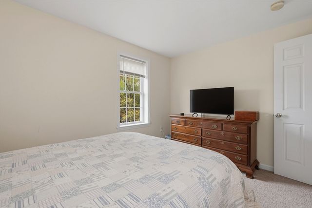 27 Colburn 27, Northborough, MA 01532