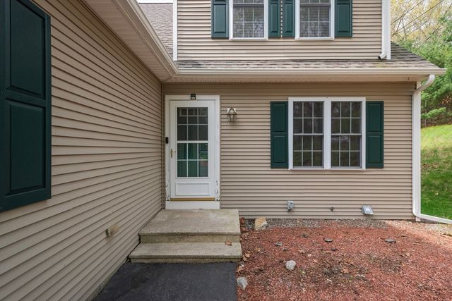 27 Colburn 27, Northborough, MA 01532