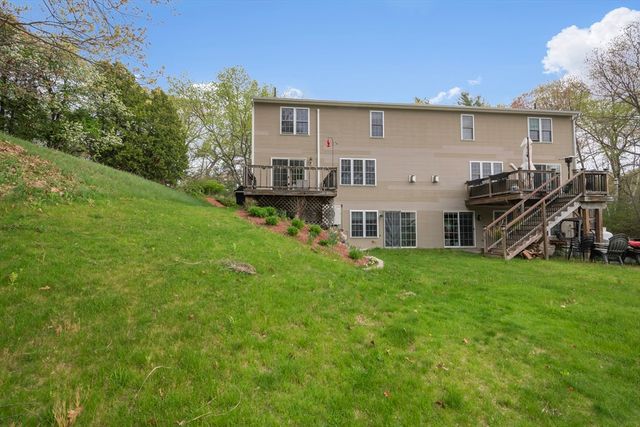 27 Colburn 27, Northborough, MA 01532