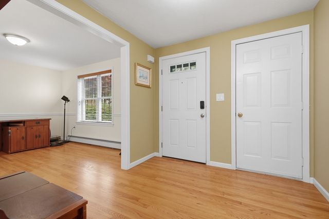 27 Colburn 27, Northborough, MA 01532