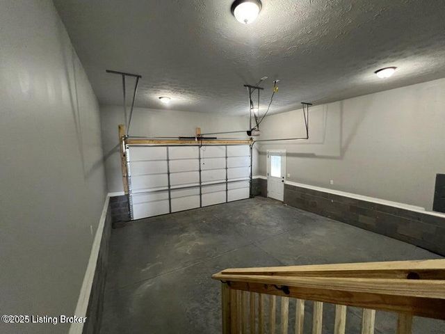 220 Open Meadow Dr, Bardstown, KY 40004