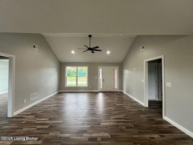 220 Open Meadow Dr, Bardstown, KY 40004