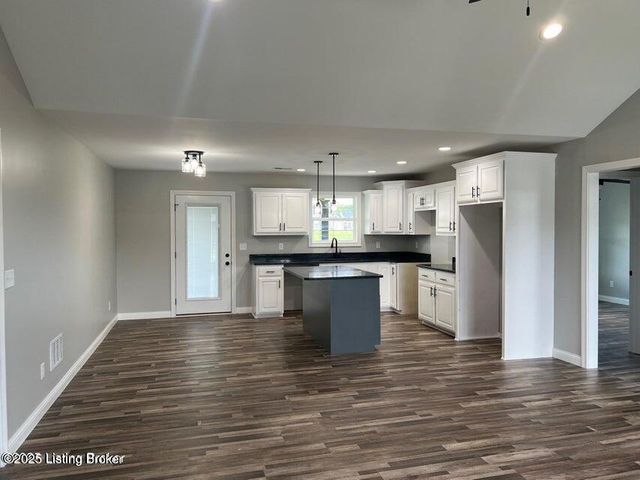 220 Open Meadow Dr, Bardstown, KY 40004