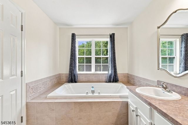 54 Jackson Ave, Montgomery Twp., NJ 08540