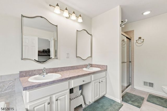 54 Jackson Ave, Montgomery Twp., NJ 08540
